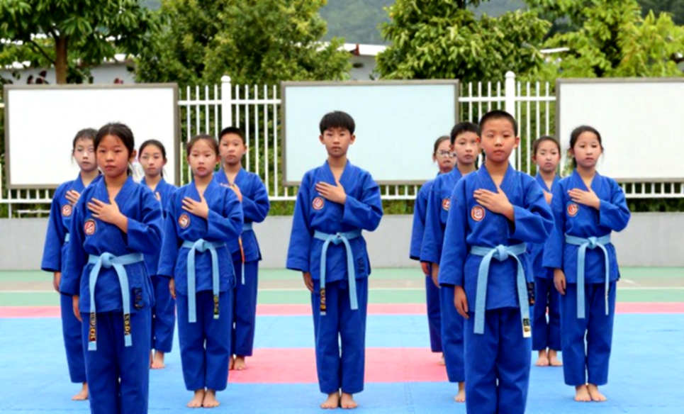 BẢN TIN THỂ THAO - KHÔNG CÓ NỘI DUNG ĐỂ PHÂN TÍCH BẢN TIN THỂ THAO - KHÔNG CÓ NỘI DUNG ĐỂ PHÂN TÍCH