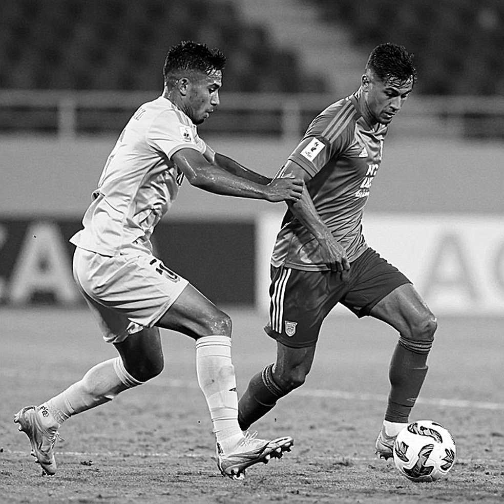 The Colombia Night in Moscow: Penalties, Collective Fear, and a Community Breaking Open The Colombia Night in Moscow: Penalties, Collective Fear, and a Community Breaking Open